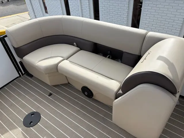 Slide: The Image of Bentley Pontoons Legacy Navigator 243 2026 - 17