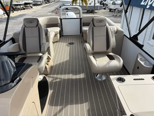 Slide: The Image of Bentley Pontoons Legacy Navigator 243 2026 - 6