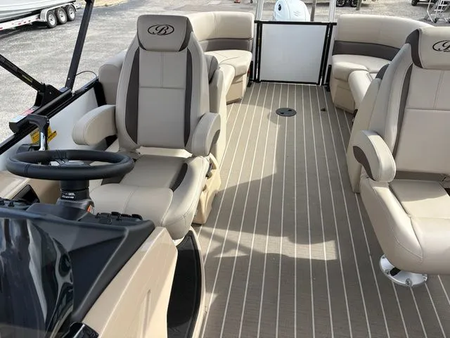 Slide: The Image of Bentley Pontoons Legacy Navigator 243 2026 - 9