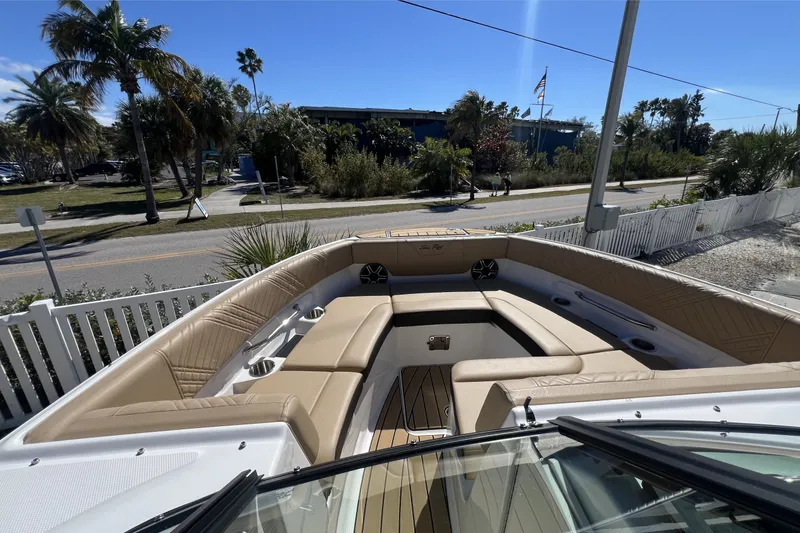 Slide: The Image of Sea Ray SDX 250 Outboard 2026 - 6