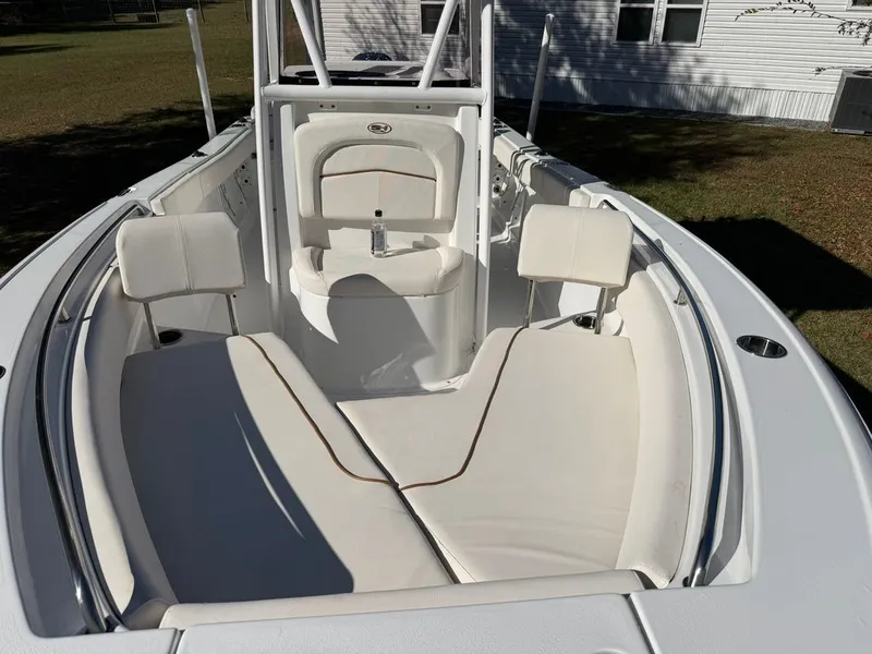 Slide: The Image of Sea Hunt Ultra 219 2022 - 13