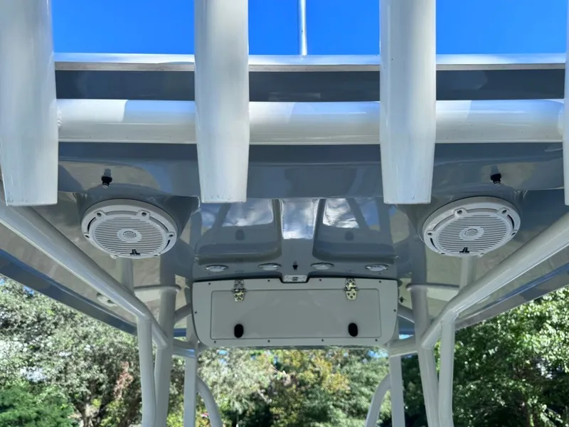 Slide: The Image of Sea Hunt Ultra 219 2022 - 16