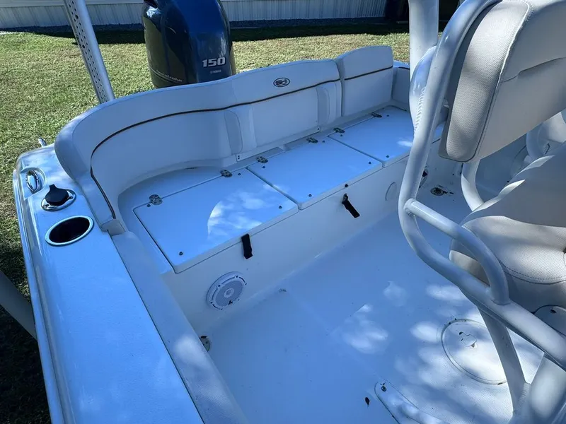 Slide: The Image of Sea Hunt Ultra 219 2022 - 36