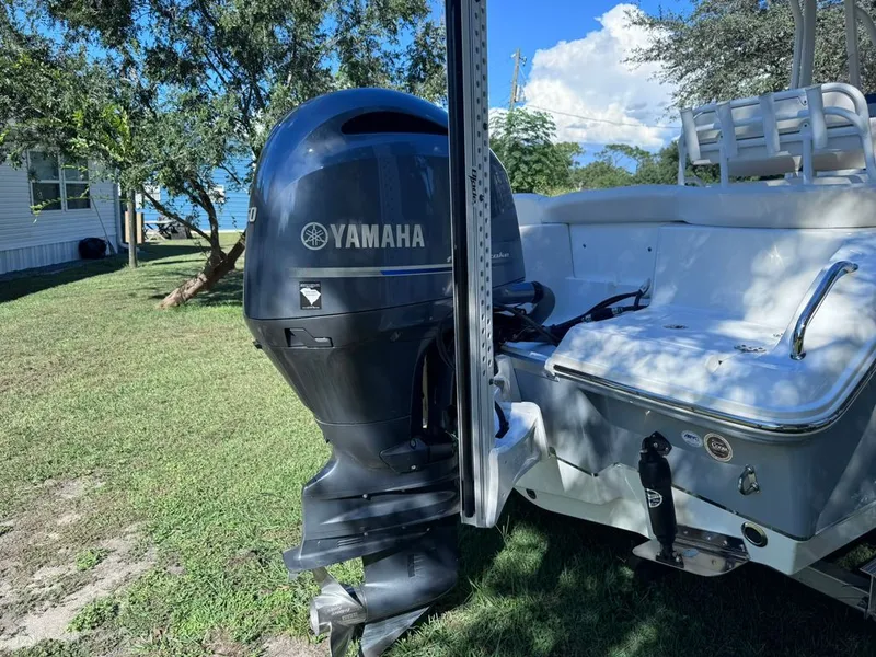 Slide: The Image of Sea Hunt Ultra 219 2022 - 48