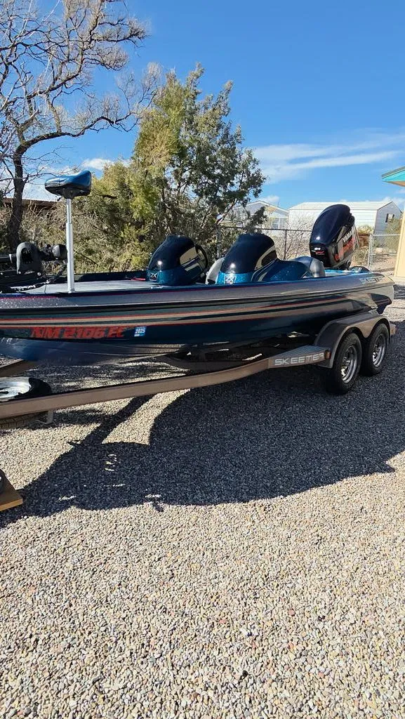 Slide: The Image of Skeeter ZX200 2009 - 0