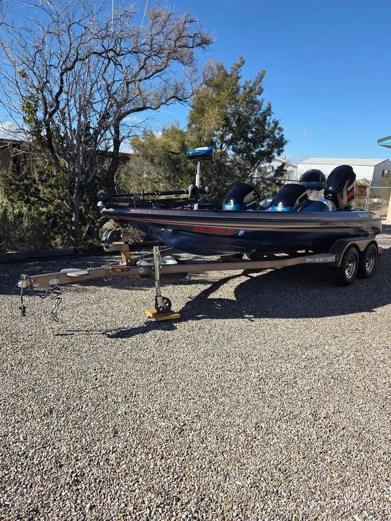 Slide: The Image of Skeeter ZX200 2009 - 1