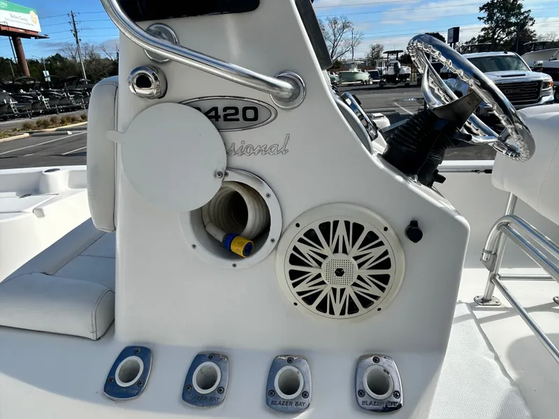 Slide: The Image of Blazer Bay 2420 Professional 2008 - 13