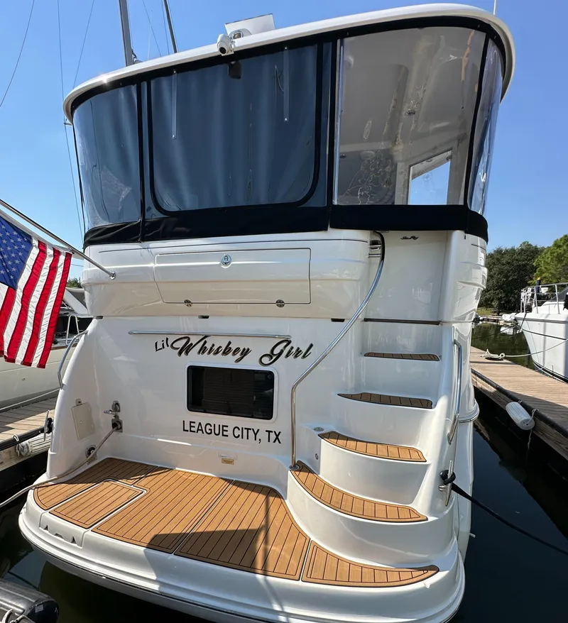 Slide: The Image of Luxurious 2007 Sea Ray 40 Motor Yacht interior with elegant seating and modern amenities. - 17