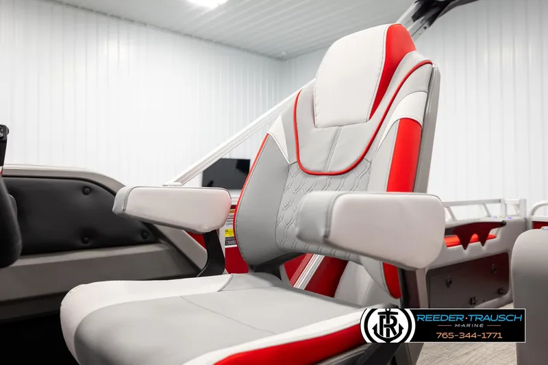 Slide: The Image of Luxurious seating on 2026 Avalon LSZ Vrl boat, featuring modern design and comfort. - 39