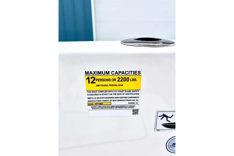Slide: The Image of Yamaha Boats 2022 255 FSH Sport H capacity label, 12 persons or 2200 lbs. - 20