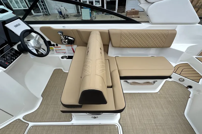 Slide: The Image of Sea Ray SDX 250 Outboard 2026 - 20
