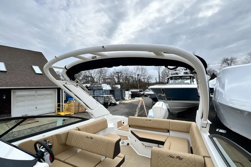 Slide: The Image of Sea Ray SDX 250 Outboard 2026 - 48