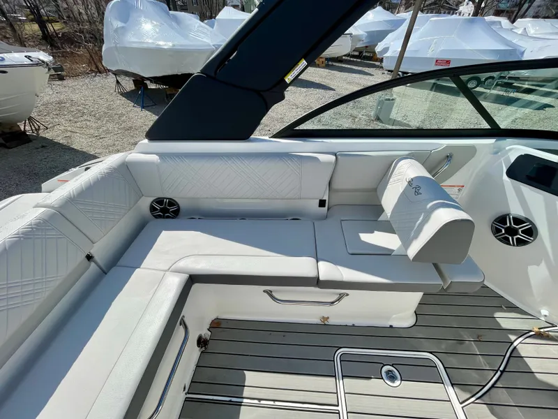 Slide: The Image of Sea Ray SDX 230 Outboard 2026 - 9