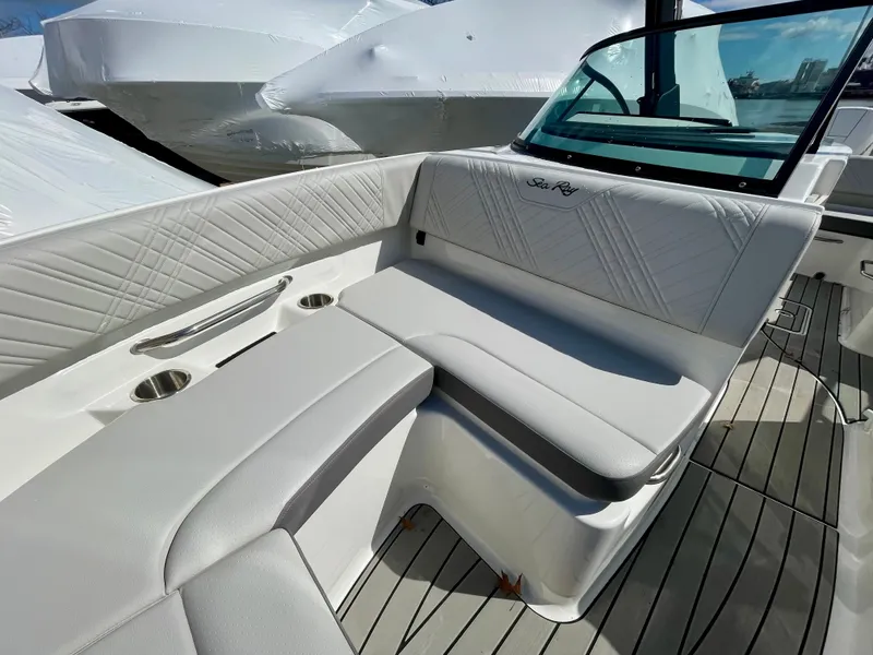 Slide: The Image of Sea Ray SDX 230 Outboard 2026 - 22