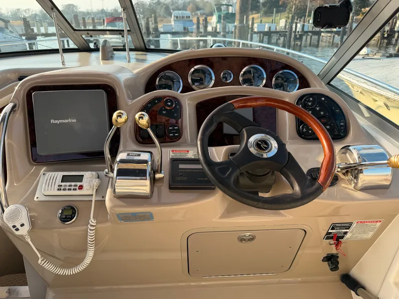 Slide: The Image of Sea Ray Sundancer 320 2003 - 20