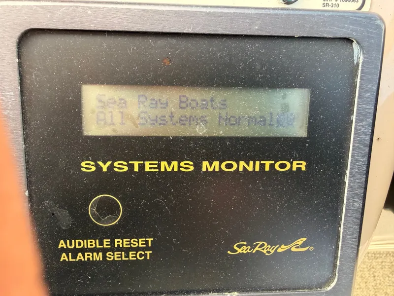 Slide: The Image of Sea Ray Sundancer 320 2003 - 23