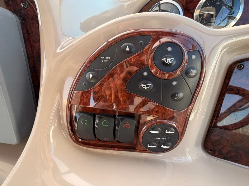 Slide: The Image of Sea Ray Sundancer 320 2003 - 26