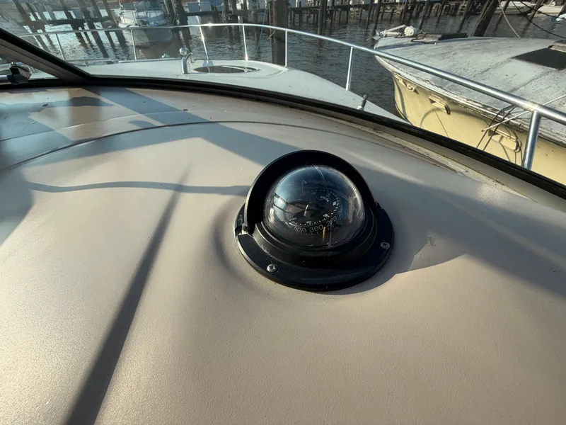 Slide: The Image of Sea Ray Sundancer 320 2003 - 28