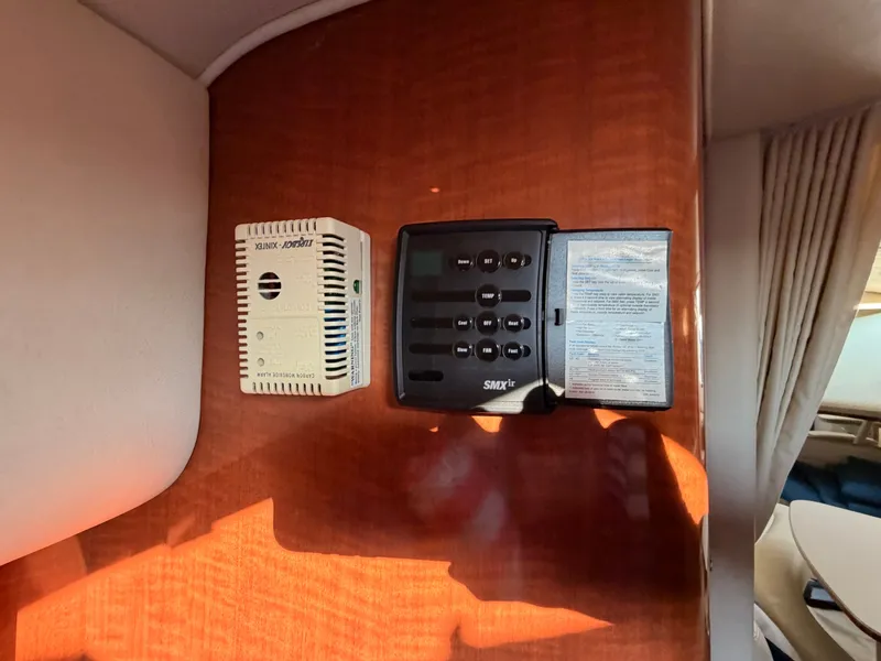 Slide: The Image of Sea Ray Sundancer 320 2003 - 33