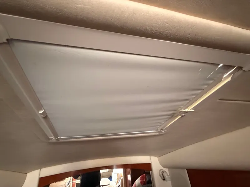 Slide: The Image of Sea Ray Sundancer 320 2003 - 37