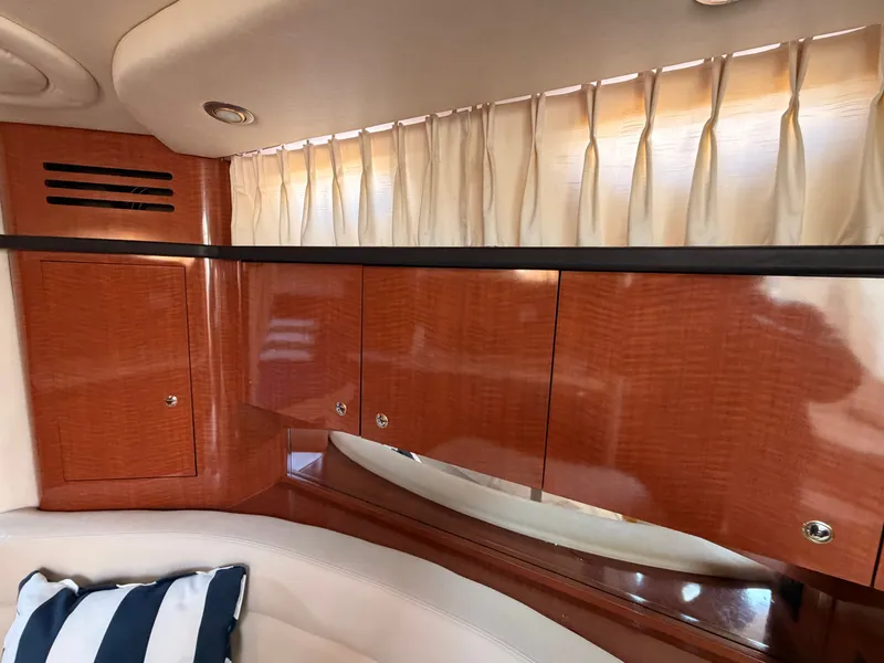 Slide: The Image of Sea Ray Sundancer 320 2003 - 57