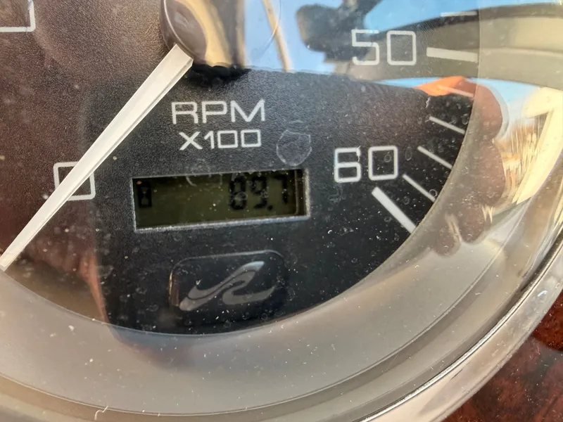 Slide: The Image of Sea Ray Sundancer 320 2003 - 62