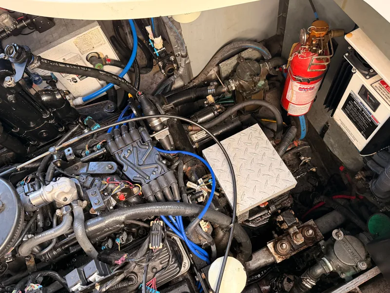 Slide: The Image of Sea Ray Sundancer 320 2003 - 64