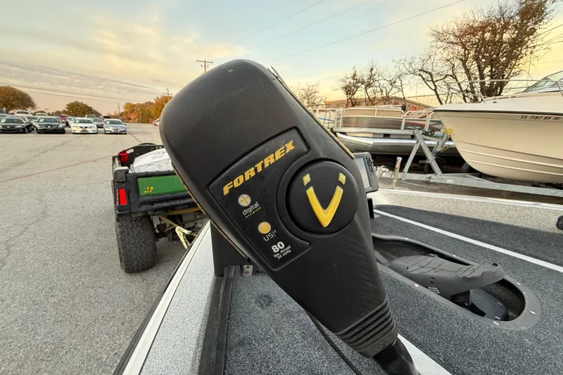 Slide: The Image of 2007 Ranger Z19 Comanche boat on trailer with Mercury Pro XS engine at lakeside. - 15