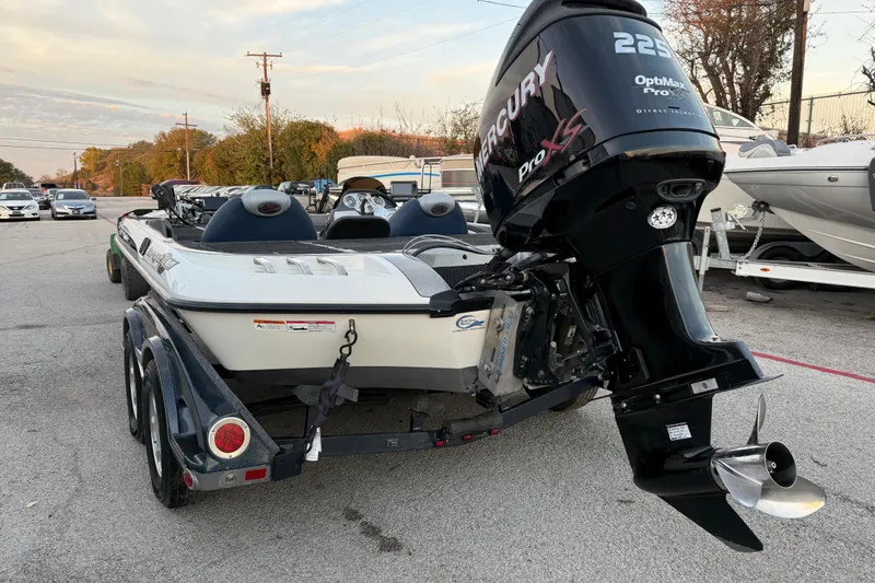 Slide: The Image of 2007 Ranger Z19 Comanche boat with Mercury Pro XS engine on trailer. - 9