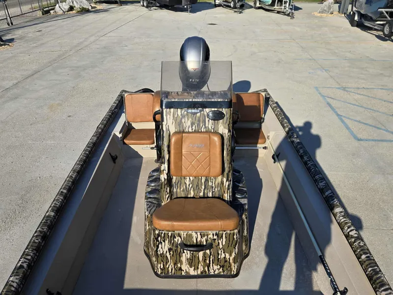 Slide: The Image of Avid 20 Rogue CC 2023 - 8