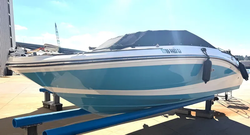 Slide: The Image of Sea Ray SPX 190 Outboard 2021 - 13