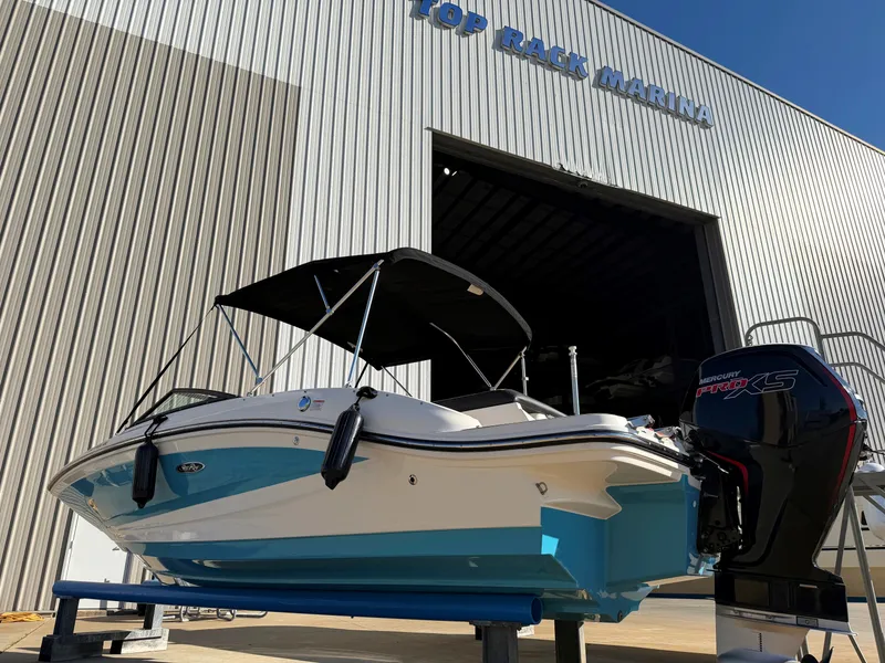 Slide: The Image of Sea Ray SPX 190 Outboard 2021 - 9