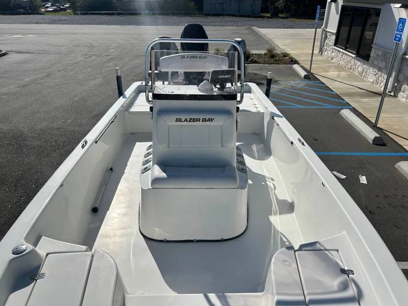 Slide: The Image of Blazer Bay 2420 Professional 2008 - 17