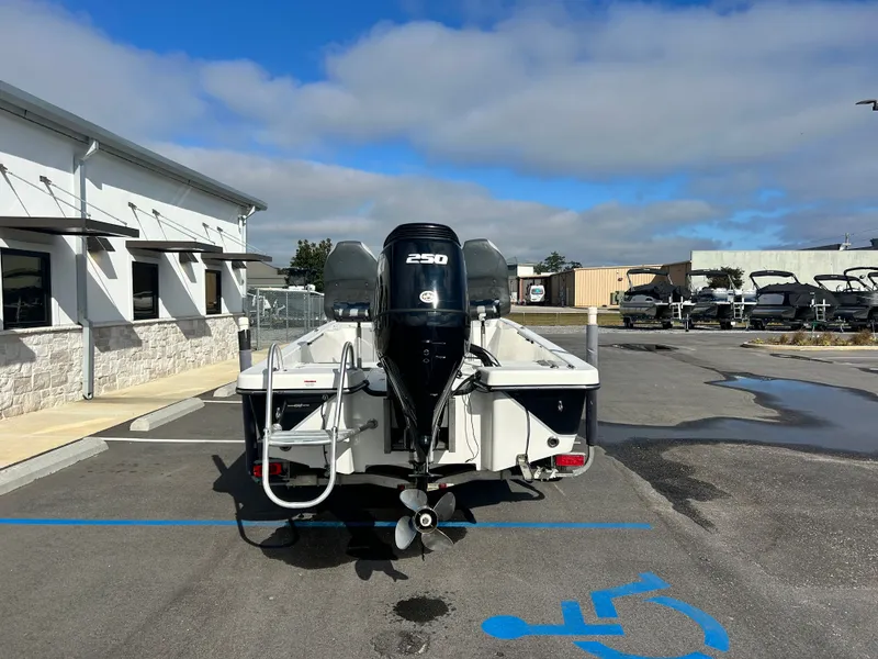 Slide: The Image of Blazer Bay 2420 Professional 2008 - 5