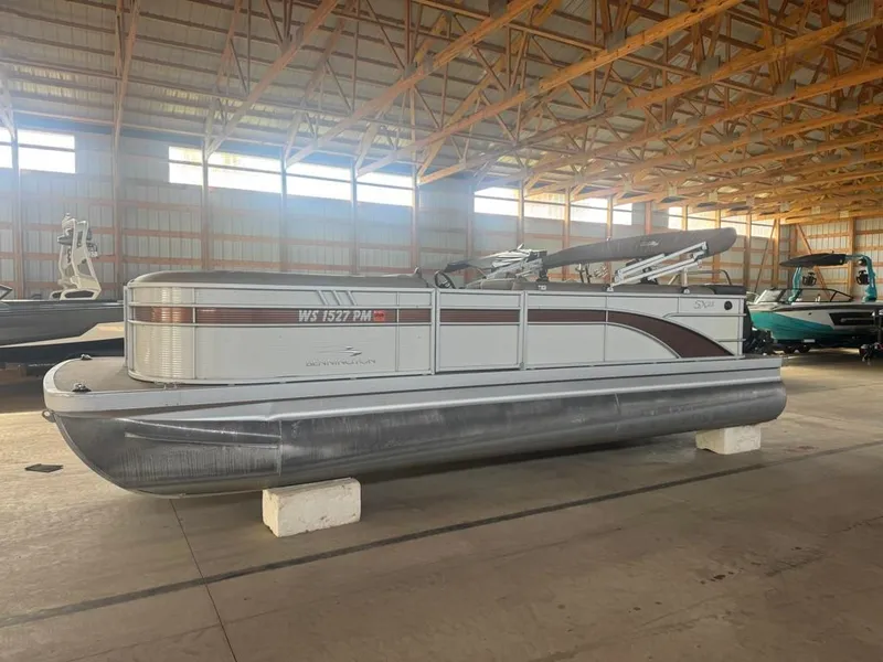 Slide: The Image of Bennington 23SXL EXP TRI 2023 - 13