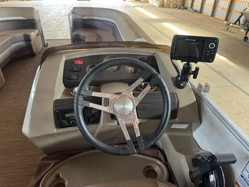 Slide: The Image of Bennington 23SXL EXP TRI 2023 - 21