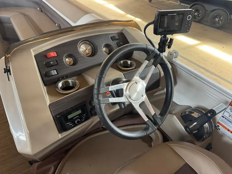 Slide: The Image of Bennington 23SXL EXP TRI 2023 - 22