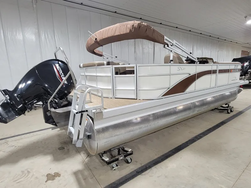 Slide: The Image of Bennington 23SXL EXP TRI 2023 - 4