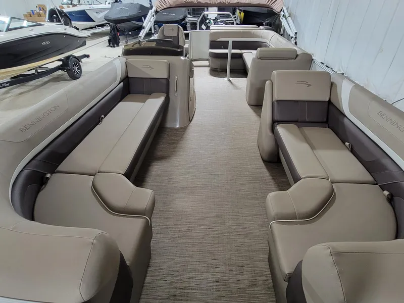 Slide: The Image of Bennington 23SXL EXP TRI 2023 - 5