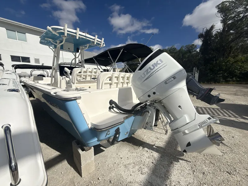 Slide: The Image of Sea Born LX24 Center Console 2024 - 2