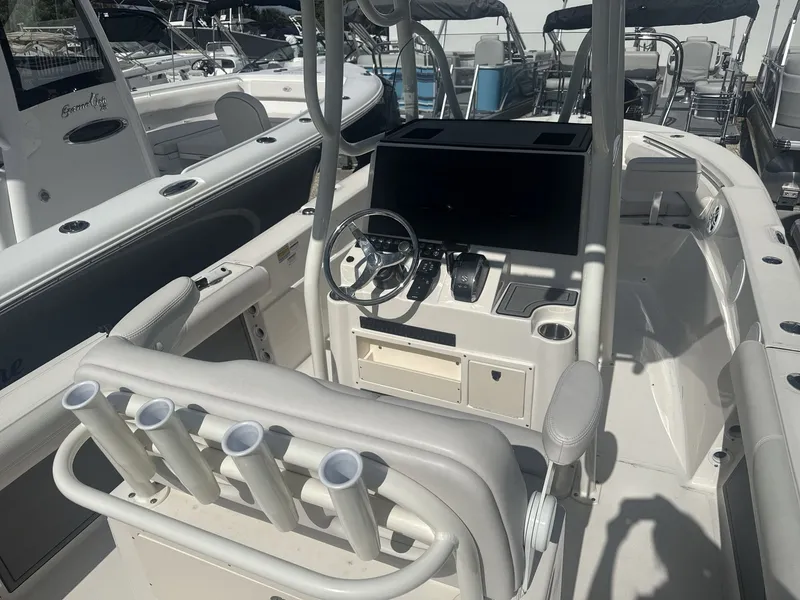 Slide: The Image of Sea Born LX24 Center Console 2024 - 23