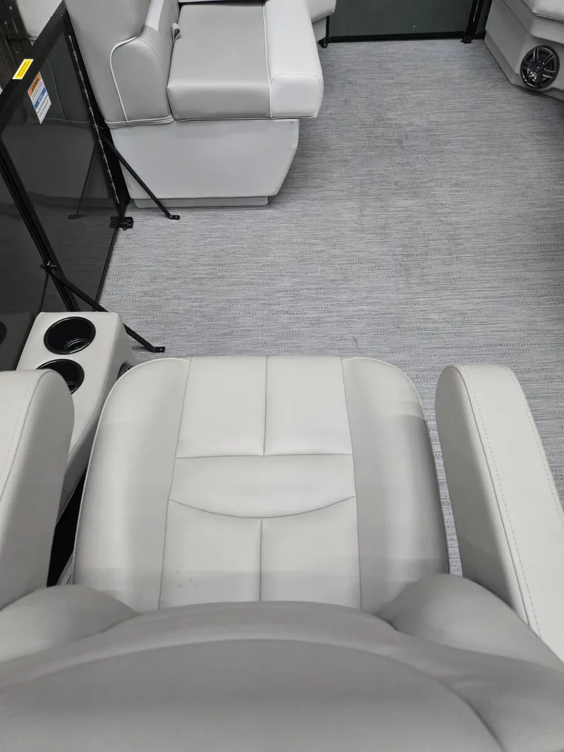 Slide: The Image of Xperience 2286SFLX TRI 2026 - 12