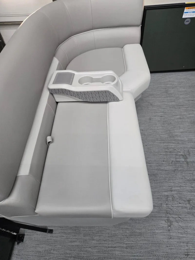 Slide: The Image of Xperience 2286SFLX TRI 2026 - 14