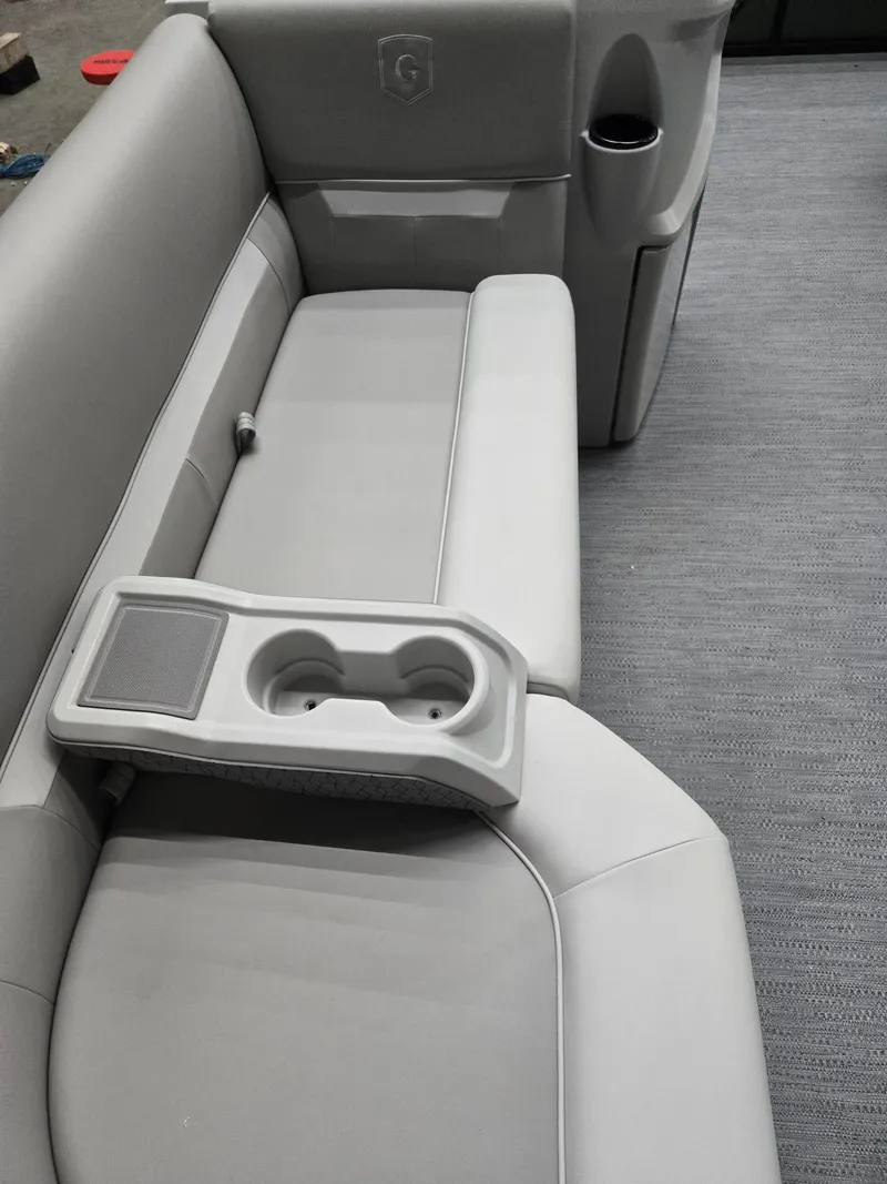 Slide: The Image of Xperience 2286SFLX TRI 2026 - 17