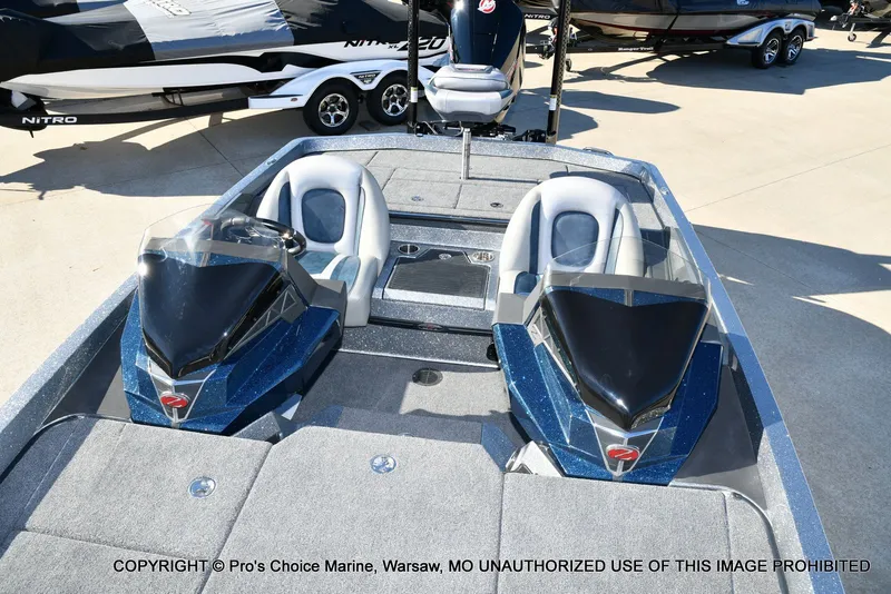 Slide: The Image of Ranger Boats Z519 Dual Console 2021 - 13