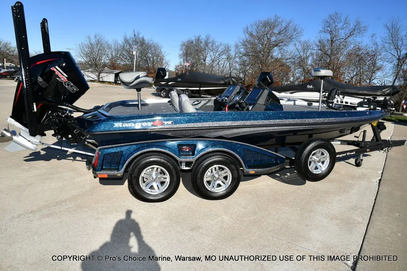 Slide: The Image of Ranger Boats Z519 Dual Console 2021 - 19