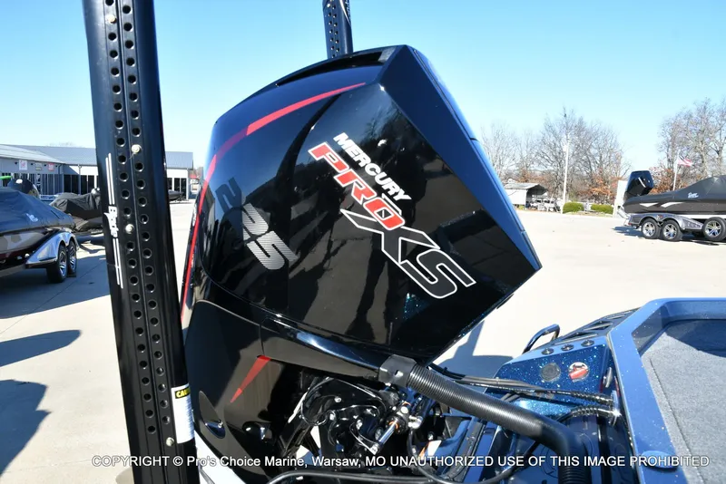 Slide: The Image of Ranger Boats Z519 Dual Console 2021 - 20