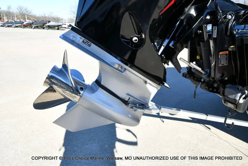 Slide: The Image of Ranger Boats Z519 Dual Console 2021 - 21