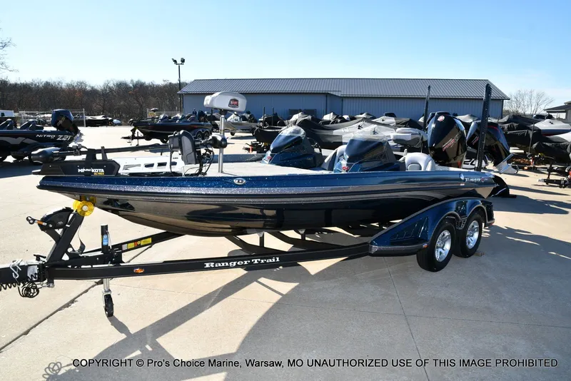 Slide: The Image of Ranger Boats Z519 Dual Console 2021 - 26