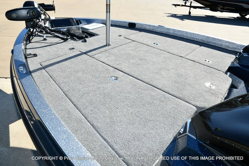 Slide: The Image of Ranger Boats Z519 Dual Console 2021 - 40